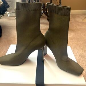 Zara hunter green boots